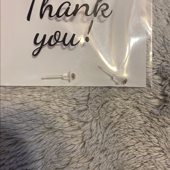 Different Designs earrings - Picture 6 of 9